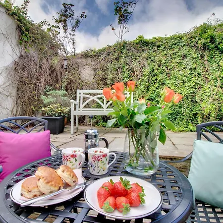 Barbican View - Luxury Apartment Opposite Alnwick Castle Exterior photo