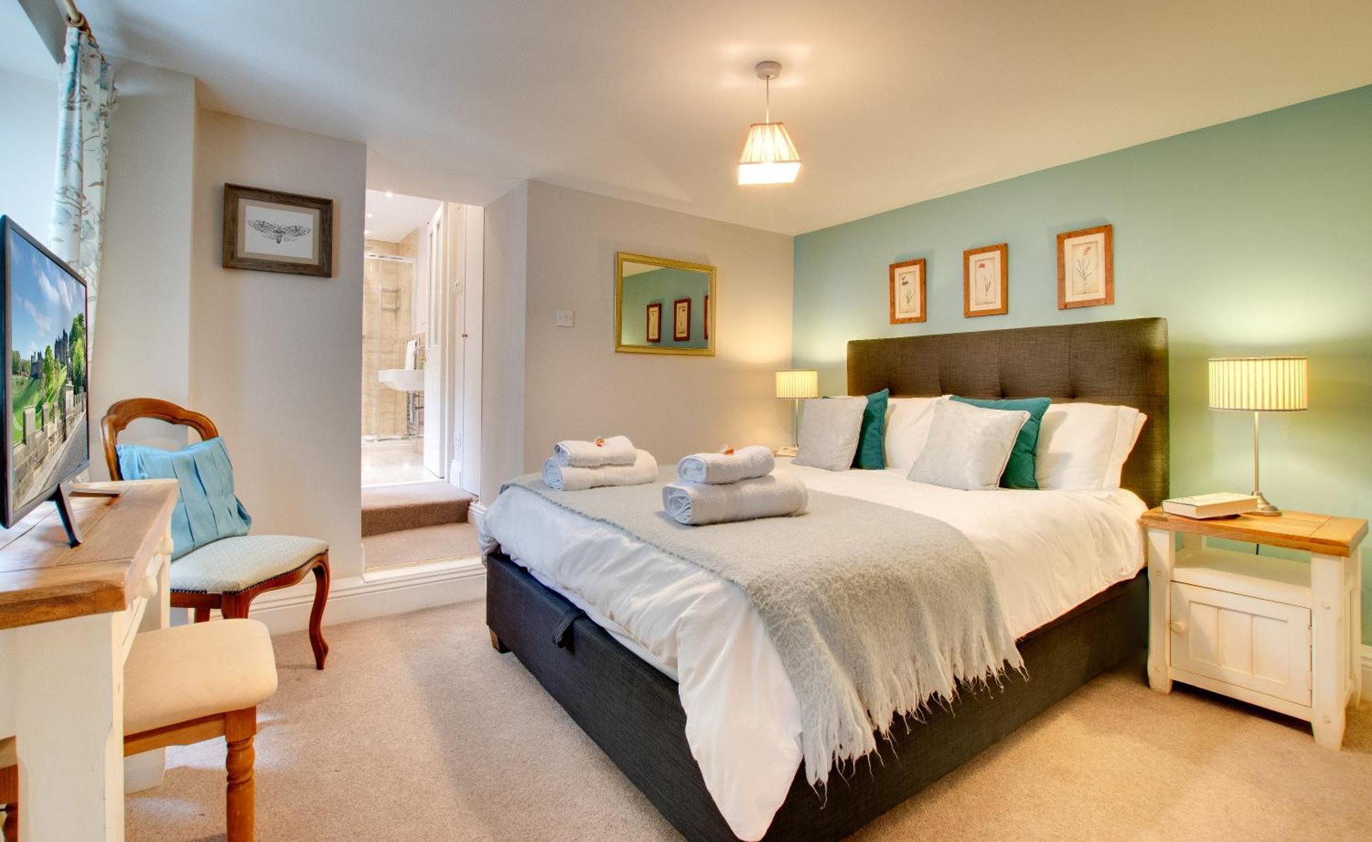 Apartment Barbican View - Luxury Opposite Castle